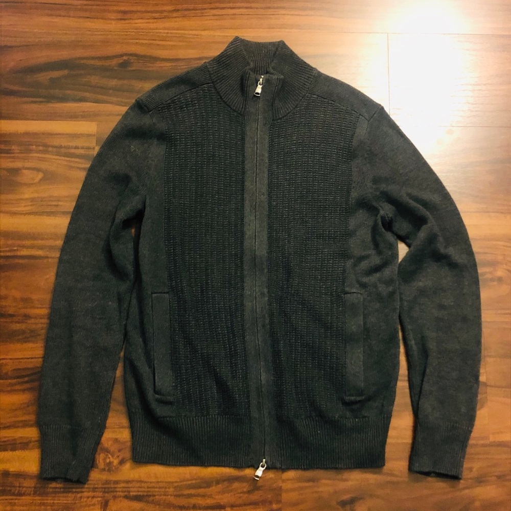Men’s Banana Republic zipup sweater, Small